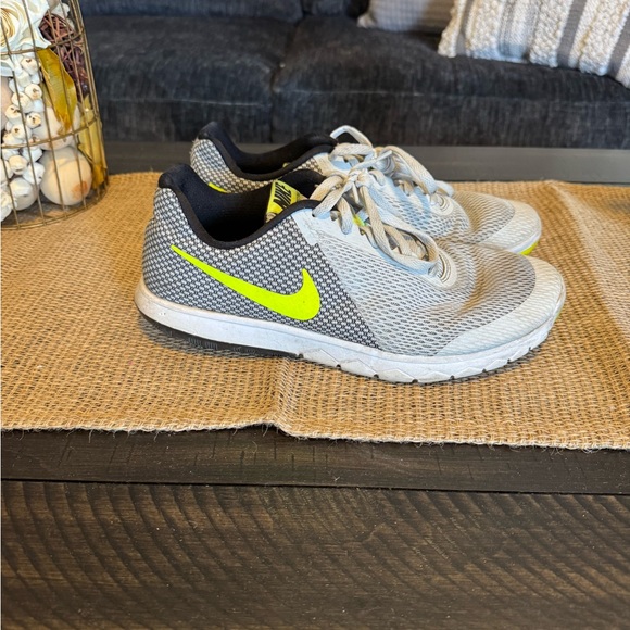 Nike Gray and Neon Yellow Running Shoes - Picture 1 of 2